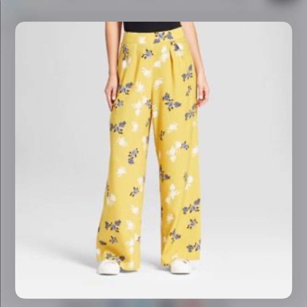Xhilaration yellow flowy pants
